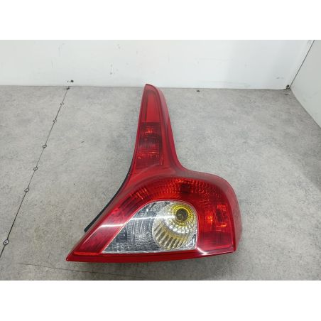 LAMPA TYLNA PRAWA VOLVO C30 1.6 D 109KM 1.6 D 2007 27710205 478-46 109 5647 