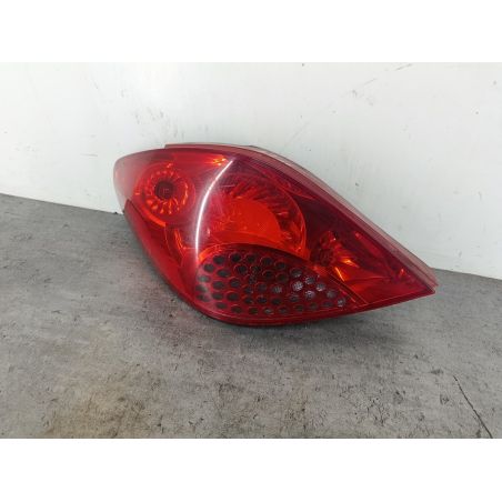 LAMPA TYLNA LEWA PEUGEOT 207 1.4 8V 75KM 1.4 8V 2006 KHW 75 5816 
