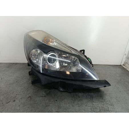 LAMPA PRZÓD PRAWA RENAULT CLIO III 1.4 16V 98KM 1.4 16V 2006 8200261612  89900162  VALEO TED69 98 5441 