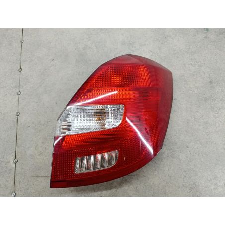 LAMPA TYLNA PRAWA SKODA FABIA II 1.4 16V 85KM 1.4 16V 2007 5J6945096 5J6945112 5J6945096A LF9R 86 5626 