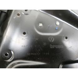 PODNOŚNIK SZYBY PRAWY PRZÓD Z STELAŻEM VW PASSAT B6 2.0 TDI 140KM2.0 TDI20053C1837756F 1K0959792H 1K0959702LLA7W1405640                                            