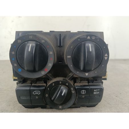 PANEL NAWIEWU MERCEDES-BENZ VITO W639 2.2 CDI 2.2 109 CDI 2003 A6394461328KZ  A6394450605KZ 5HB008512-04 9147 88 5570 