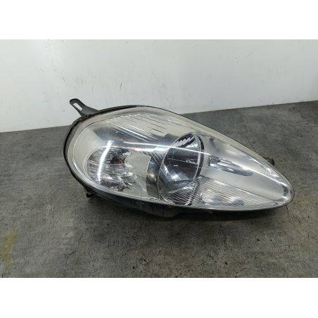 LAMPA PRZÓD PRAWA FIAT GRANDE PUNTO 1.3 JTD 2006 457/B 90 5361 