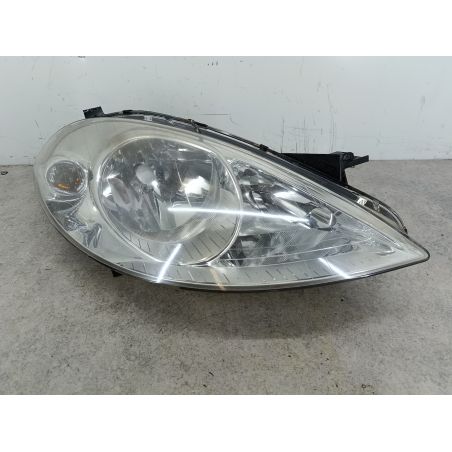 LAMPA PRZÓD PRAWA MERCEDES-BENZ KLASA A W169 1.5 95KM 1.5 A150 2005 A1698200261 791 95 5879 