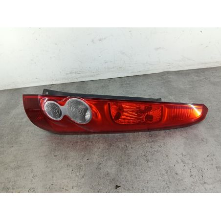 LAMPA TYLNA PRAWA FORD FIESTA MK6 1.4 16V 1.4 16V 2006 6S61-13404-A D2 80 5745 