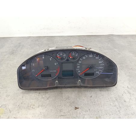 LICZNIK AUDI A4 B5 1.8 125KM 1.8 20V 1999 8D0920900P LX6V 125 5493 