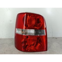 LAMPA TYLNA LEWA VW TOURAN I 1.6 FSI 116KM1.6 FSI20031T0945095G  1T0945111E HELLAL0411165810                                            