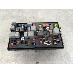 SKRZYNKA BEZPIECZNIKÓW ZEWNĘTRZNA CHEVROLET CRUZE I FL 1.8 16V201395107228  13222782  13255300GAR1405896                                            