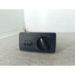 WŁĄCZNIK ŚWIATEŁ SKODA FABIA I 1.4 8V 60KM1.4 MPI20016Y1941531LF7T605616                                            