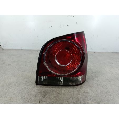 LAMPA TYLNA PRAWA VW POLO IV FL 9N 1.4 TDI 70KM 1.4 TDI 2007 965348 965352  HELLA LA7W 70 5873 