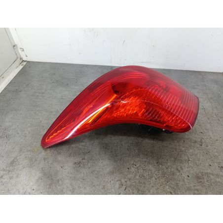 LAMPA TYLNA LEWA PEUGEOT 308 I SW 1.6 VTI 120KM 1.6 VTI 2009 EZR 120 5885 