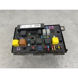 SKRZYNKA BEZPIECZNIKÓW ZEWNĘTRZNA OPEL ASTRA H 1.6 16V 115KM1.6 16V200813268303 5DK008668-09  HELLAZ20R1155534                                            