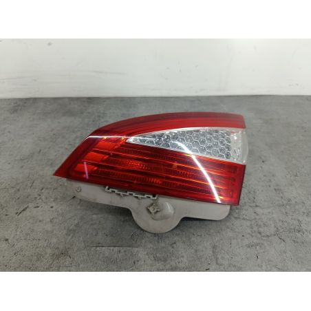 LAMPA TYLNA PRAWA W KLAPE FORD MONDEO MK4 2.0 TDCI 2.0 TDCI 2008 7S71-13A602-B G6 143 5919 