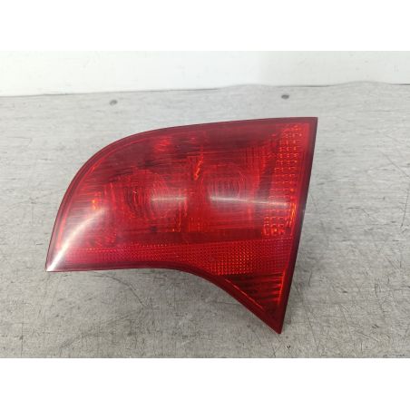 LAMPA TYLNA PRAWA W KLAPE AUDI A4 B7 3.0 TDI 204KM 3.0 TDI 2005 8E9945094 LY7H 204 5858 