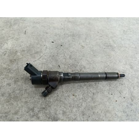 WTRYSKIWACZ KIA SPORTAGE II 2.0 CRDI 2004 33800-27900 0445110126  BOSCH 9P 113 5925 