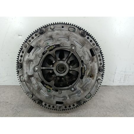 KOŁO DWUMASOWE KOMPLETNE VW PASSAT B6 1.8 TSI 160KM 1.8 TSI 2008 323064110 LUK LC8Z 160 6020 