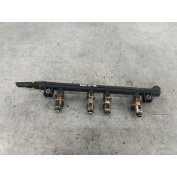 LISTWA WTRYSKOWA BENZYNA FIAT GRANDE PUNTO 1.41.4 8V2007CB261 MAGNETI MARELLI475/A776102                                            