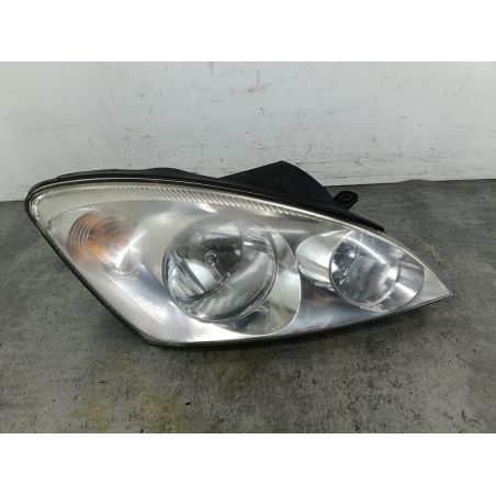 LAMPA PRZÓD PRAWA KIA CEE'D I 2.0 CRDI 140KM 2.0 CRDI 2008 92102-1H000 9S 140 6042 