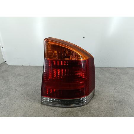 LAMPA TYLNA PRAWA OPEL VECTRA C 1.8 16V 122KM 1.8 16V 2002 YORKA Z158 122 6111 