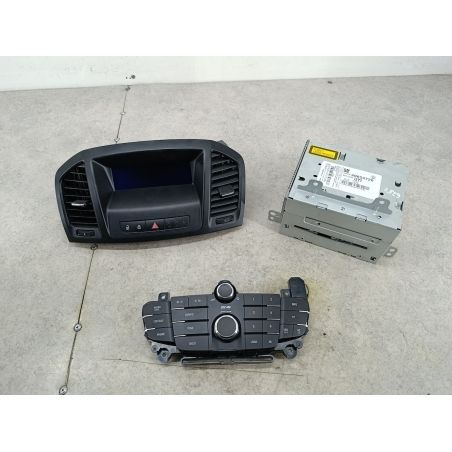 ZESTAW MULTIMEDIALNY OPEL INSIGNIA A 1.8 16V 140KM 1.8 16V 2009 20854720 13273254 13223792F Z177 140 6251 