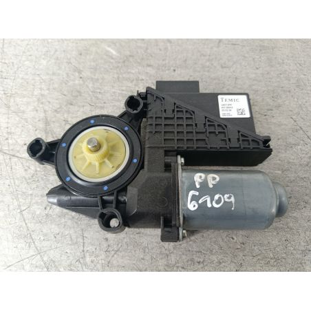 SILNICZEK SZYBY PRAWY PRZÓD VW POLO IV FL 9N 1.4 TDI 70KM 1.4 TDI 2006 6Y2959801  400886E LA7W 70 6109 