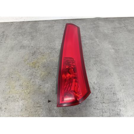 LAMPA TYLNA PRAWA GÓRNA KIA CEE'D I 2.0 CRDI 2.0 CRDI 2008 92404-1H3 9S 140 6016 