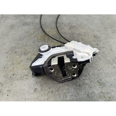 ZAMEK DRZWI LEWY PRZÓD TOYOTA YARIS III 1.4 D-4D 2016 T43-11140 209 90 6024 