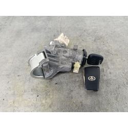 STACYJKA TOYOTA YARIS III 1.4 D-4D201645020-0D04209906024                                            