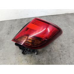 LAMPA TYLNA PRAWA TOYOTA YARIS III 1.4 D-4D20160D-166 KOITO209906024                                            