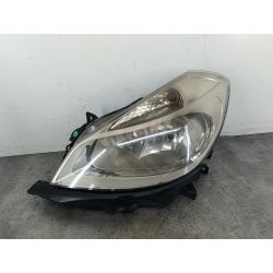LAMPA PRZÓD LEWA RENAULT CLIO III 1.2 16V 75KM1.2 16V20078200459824  8200244889 89900157  VALEOOV460756238                                            
