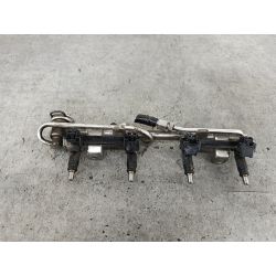 LISTWA WTRYSKOWA BENZYNA AUDI A4 B6 2.0 20V 131KM2.0 20V200206B133551T  058133681LX7Z1316219                                            