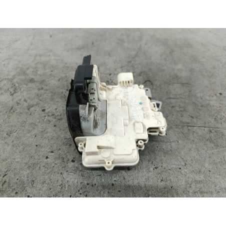 ZAMEK DRZWI LEWY TYŁ AUDI A6 C6 2.7 TDI 180KM 2.7 TDI 2005 4F0839015 LZ7R 180 6154 