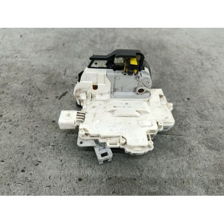 ZAMEK DRZWI PRAWY TYŁ AUDI A6 C6 2.7 TDI 180KM 2.7 TDI 2005 LZ7R 180 6154 