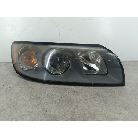 LAMPA PRZÓD PRAWA VOLVO V50 2.0 D 136KM 2.0 D 2005 30698886 0301198204 477-46 136 6385 