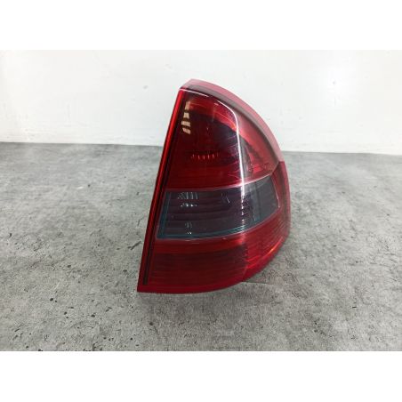 LAMPA TYLNA PRAWA CITROEN C5 II 2.0 HDI 136KM 2.0 HDi 2006 89034070 EYP 136 6243 