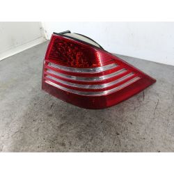 LAMPA TYLNA PRAWA MERCEDES-BENZ KLASA S W220 3.2 18V S320 224KM3.2 18V S32020007442246318                                            