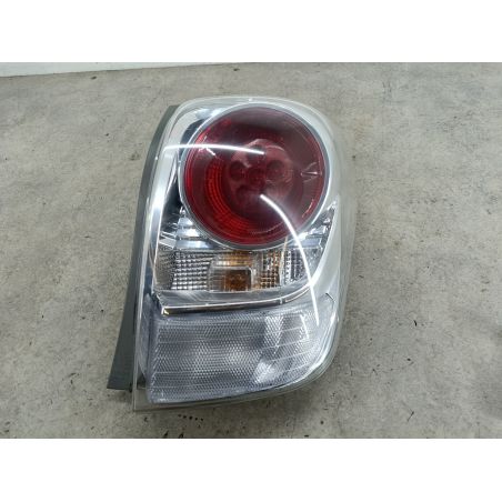 LAMPA TYLNA PRAWA TOYOTA VERSO 1.8 16V 2015 81551-0F130-00 15242S 3R3 147 6481 