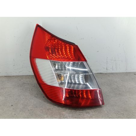 LAMPA TYLNA LEWA RENAULT SCENIC II 2.0 16V 136KM 2.0 16V 2006 8200493374 2SK008659 NV676 136 6452 