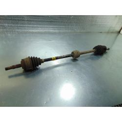 PÓŁOŚ PRAWA PRZÓD OPEL MERIVA A 1.6 16V2006                                            