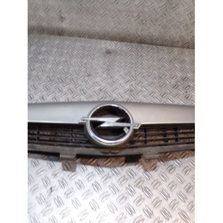 ATRAPA GRILL GRIL OPEL TIGRA II 1.4 16v 2006 93162178 