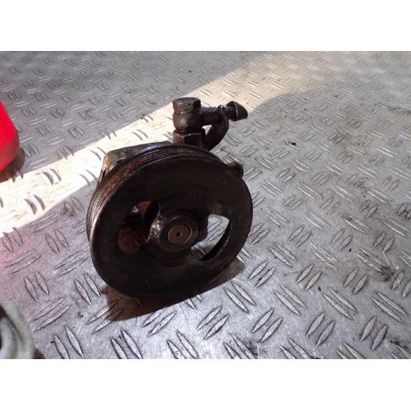 POMPA WSPOMAGANIA KIA CARNIVAL I 2.9  2002 