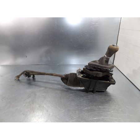 LEWAREK ZMIANY BIEGÓW AUDI A4 B6 2.0 20V 2001 8E0711025 