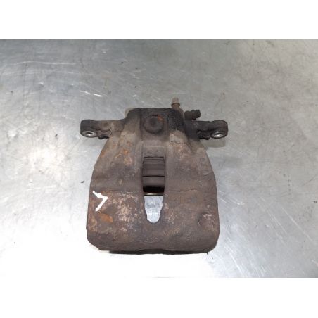 ZACISK HAMULCOWY LEWY PRZÓD OPEL CORSA C 1.3 CDTI 2006 LUCAS 