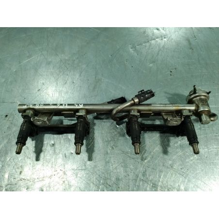 LISTWA WTRYSKOWA AUDI A4 B6 2.0 B 2004 06B133551T 