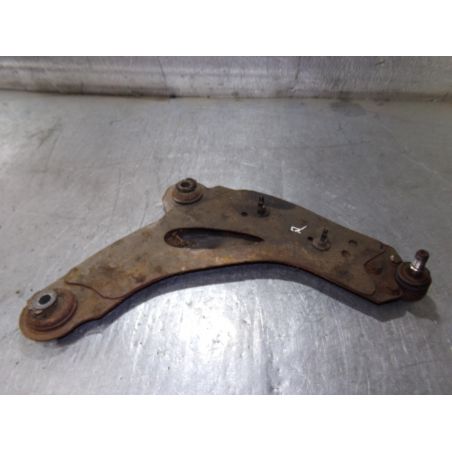 WAHACZ PRAWY PRZÓD NISSAN PRIMASTAR 1.9 DCI 2005 