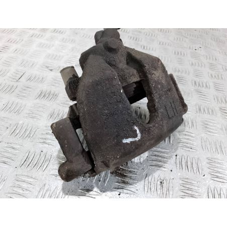 ZACISK HAMULCOWY LEWY PRZÓD VOLVO V50 2.0 D 2005 