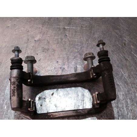 JARZMO ZACISKU PRZEDNIE LEWE MERCEDES-BENZ A-KLASA W177 1.3 TB 2020 