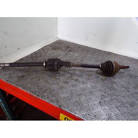 PÓŁOŚ PRAWA PRZÓD RENAULT ESPACE IV ( 03-14 ) 1.9 DCI 2006 