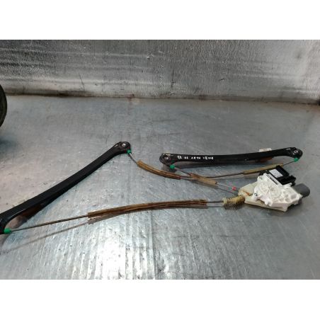 PODNOŚNIK SZYBY PRAWY PRZÓD AUDI A3 ( 8P1 ) 1.6 1.6 8V 2004 8P0959802A 