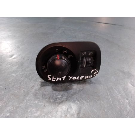 WŁĄCZNIK ŚWIATEŁ SEAT TOLEDO III 1.6 MPI 2004 5P1941431AF 